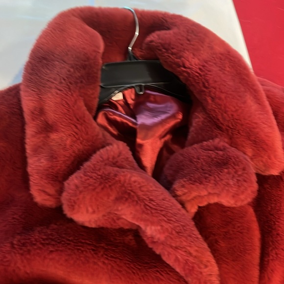 1XL Time & tru RED PLUSH FAUX FUR jacket magnetic snap closure big fluffy collar - Picture 16 of 16
